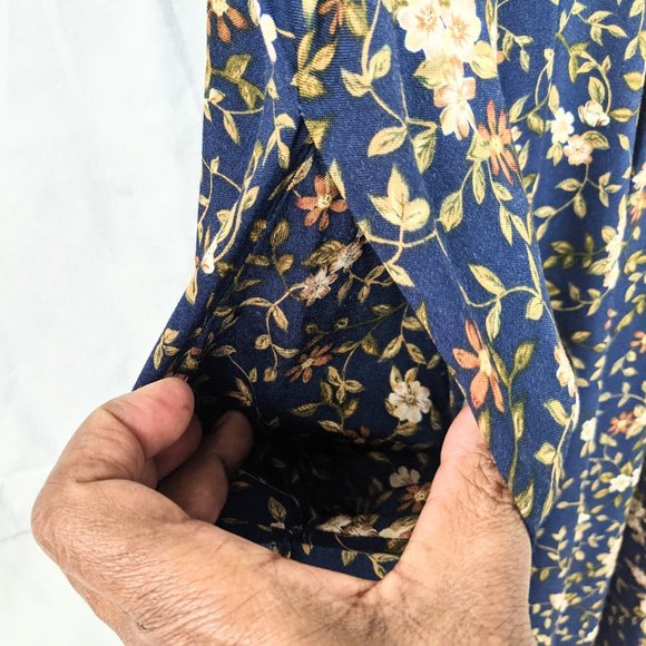 SOLD!!! Women's 90s Navy Floral Sleeveless Dress w/Pockets - Picture 5 of 7